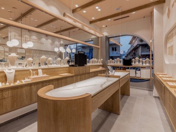 67DCD603-6E2E-4C5B-BD18-850A84D30E4C_1_105_c